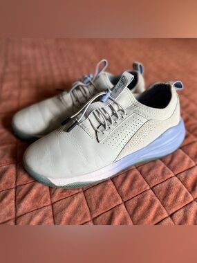 Clove Classic sneakers gray matter colorway